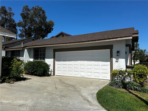 $3,600 | 52 Bridgeport, Irvine, CA 92620