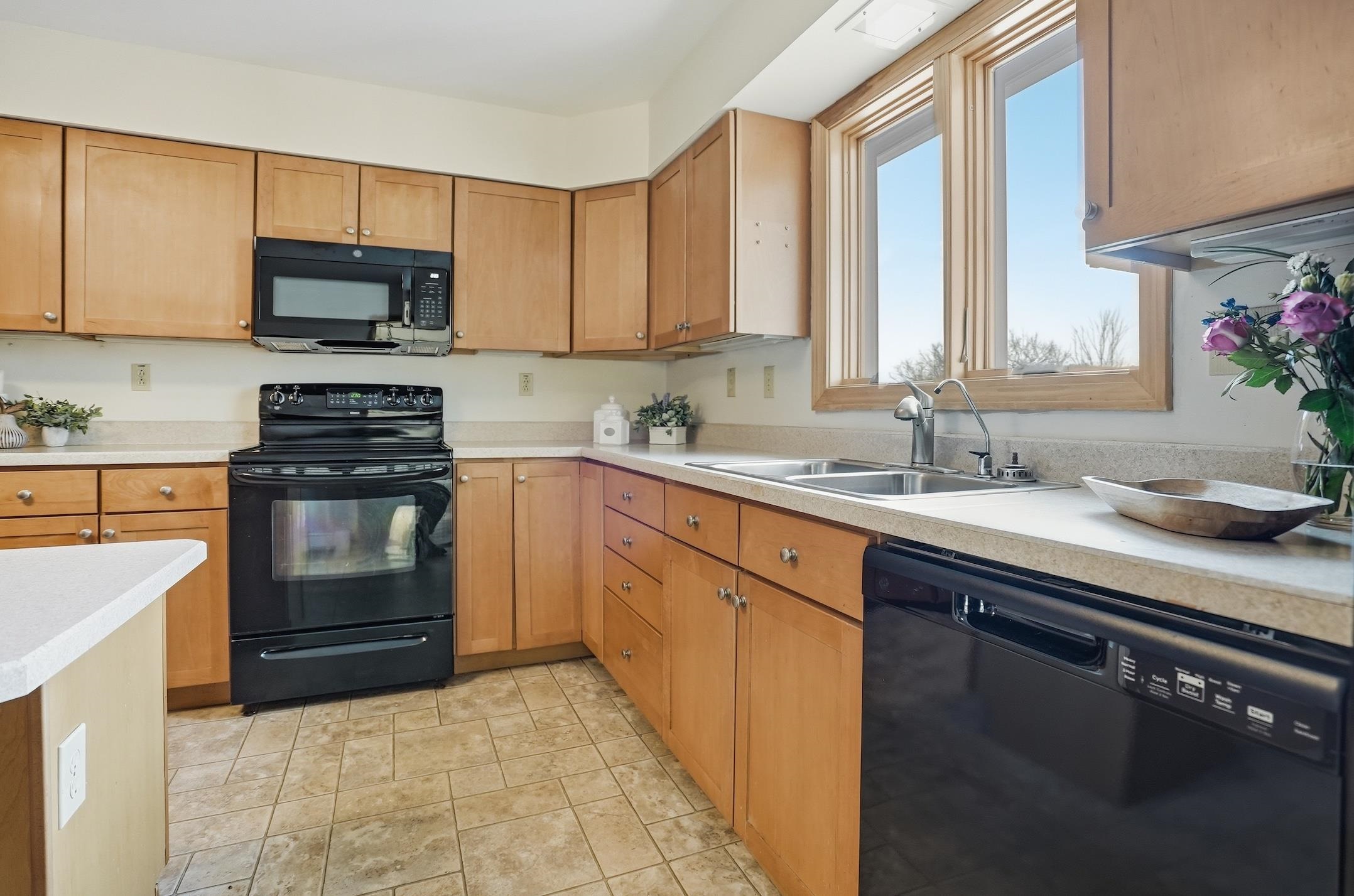 224 Silver Street Hinesburg, VT 05461 - Photo 7 of 60