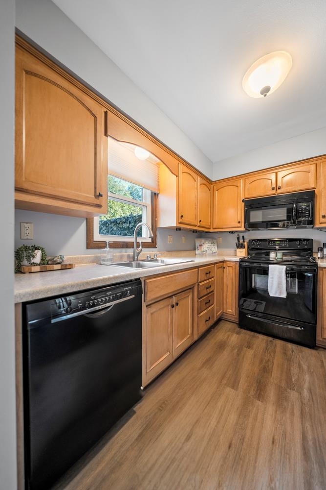 430 Silver Spring Drive Green Bay, WI 54303 - Photo 11 of 39