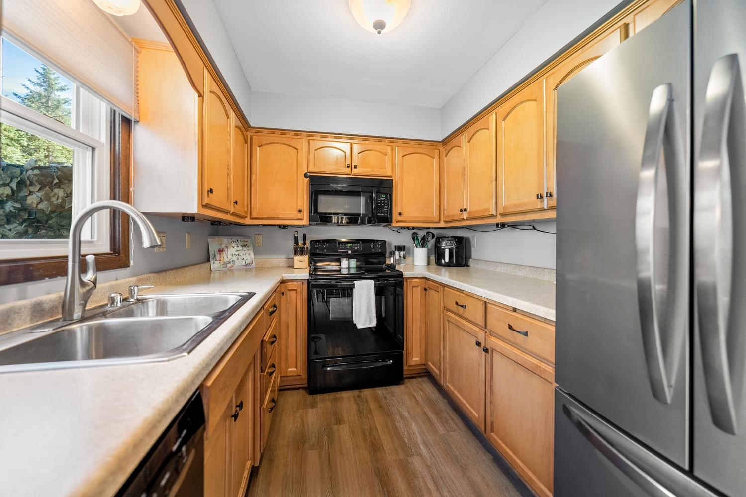 430 Silver Spring Drive Green Bay, WI 54303 - Photo 12 of 39