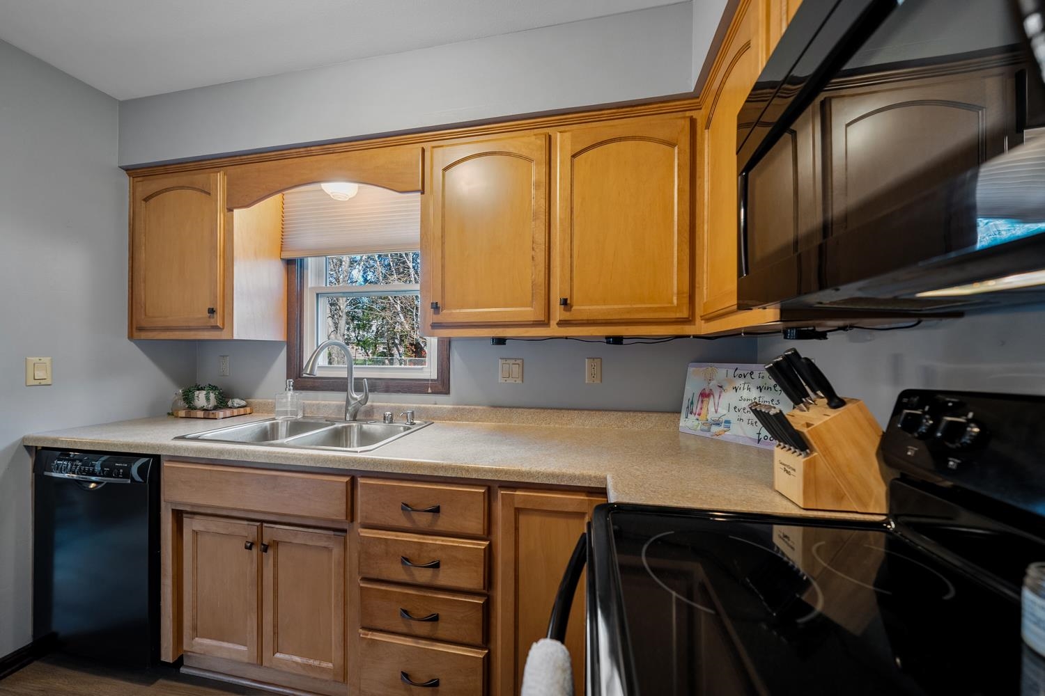 430 Silver Spring Drive Green Bay, WI 54303 - Photo 13 of 39