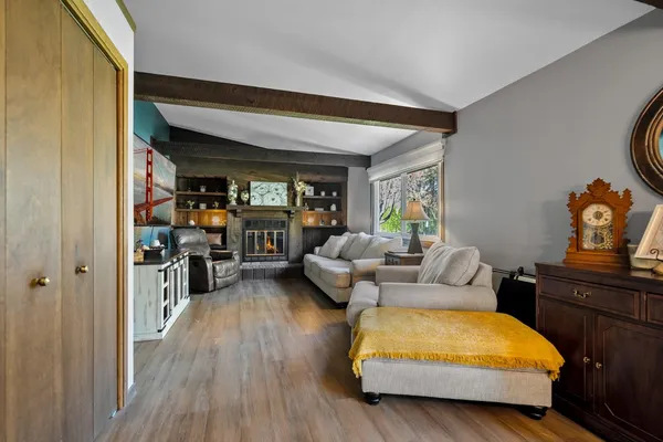 $279,900 | 430 Silver Spring Drive, Green Bay, WI 54303