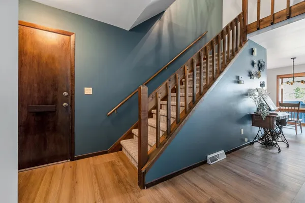 $279,900 | 430 Silver Spring Drive, Green Bay, WI 54303