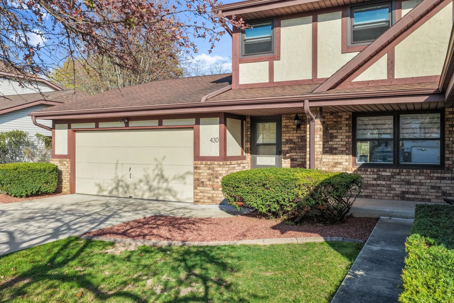 430 Silver Spring Drive Green Bay, WI 54303 - Photo 3 of 39