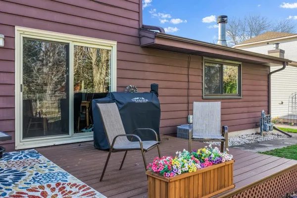 $279,900 | 430 Silver Spring Drive, Green Bay, WI 54303
