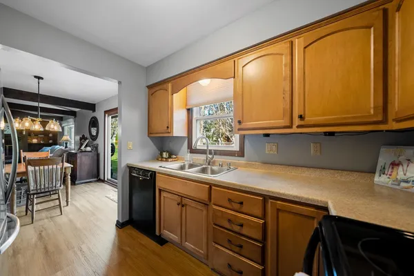 $279,900 | 430 Silver Spring Drive, Green Bay, WI 54303
