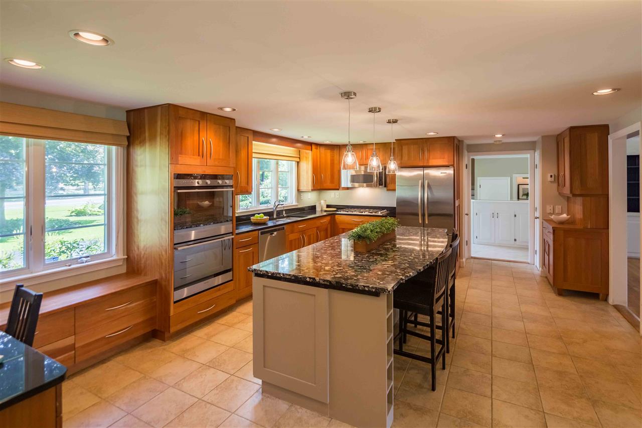 135 High Street Exeter, NH 03833 - Photo 2 of 25