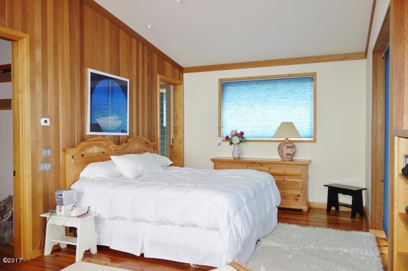 50007 South South Beach Point Road Neskowin, OR 97149 - Photo 10 of 31 Walker 011 (800x532)