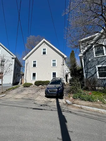 $2,000 | 9 Crescent Square, Newton, MA 02458