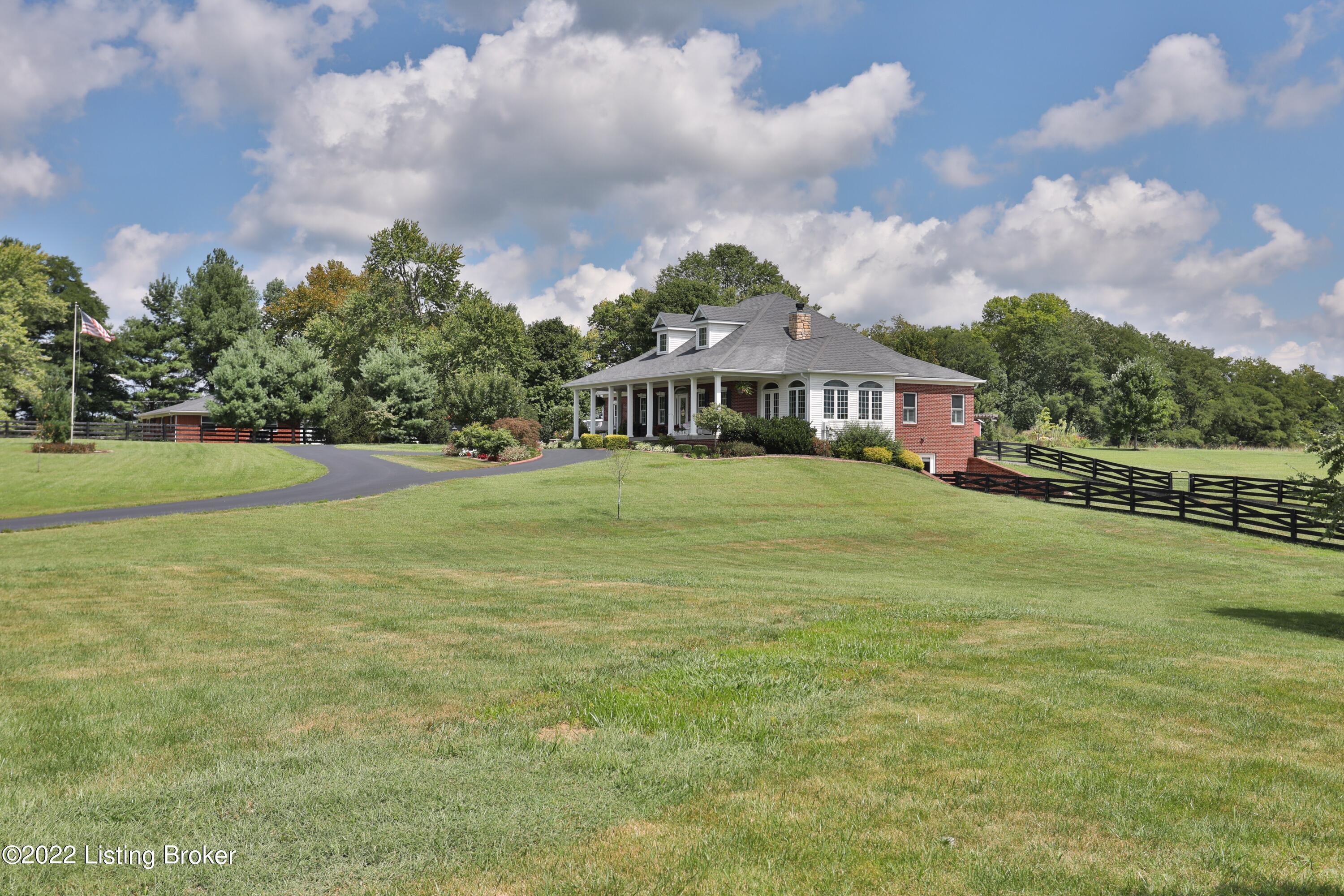 4275 Todds Point Road Simpsonville, KY 40067 - Photo 2 of 55 44F5BEBF-8BA3-41E5-97F4-89B8726F73D2
