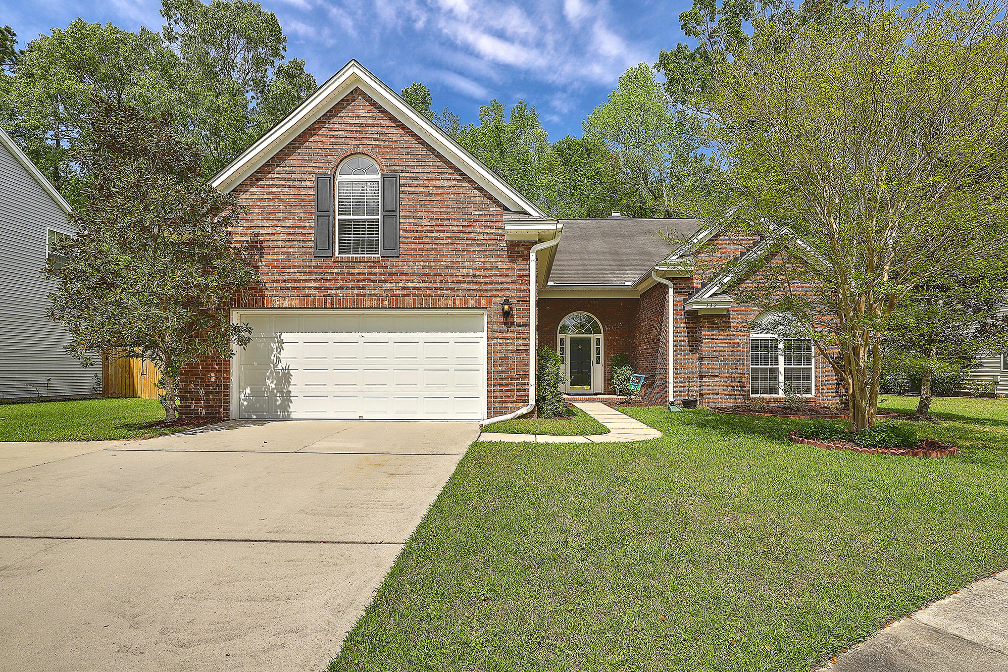 142 Oakbluff Road Summerville, SC 29485 - Photo 1 of 34 IMG_7979_80_81_82_83_84_85