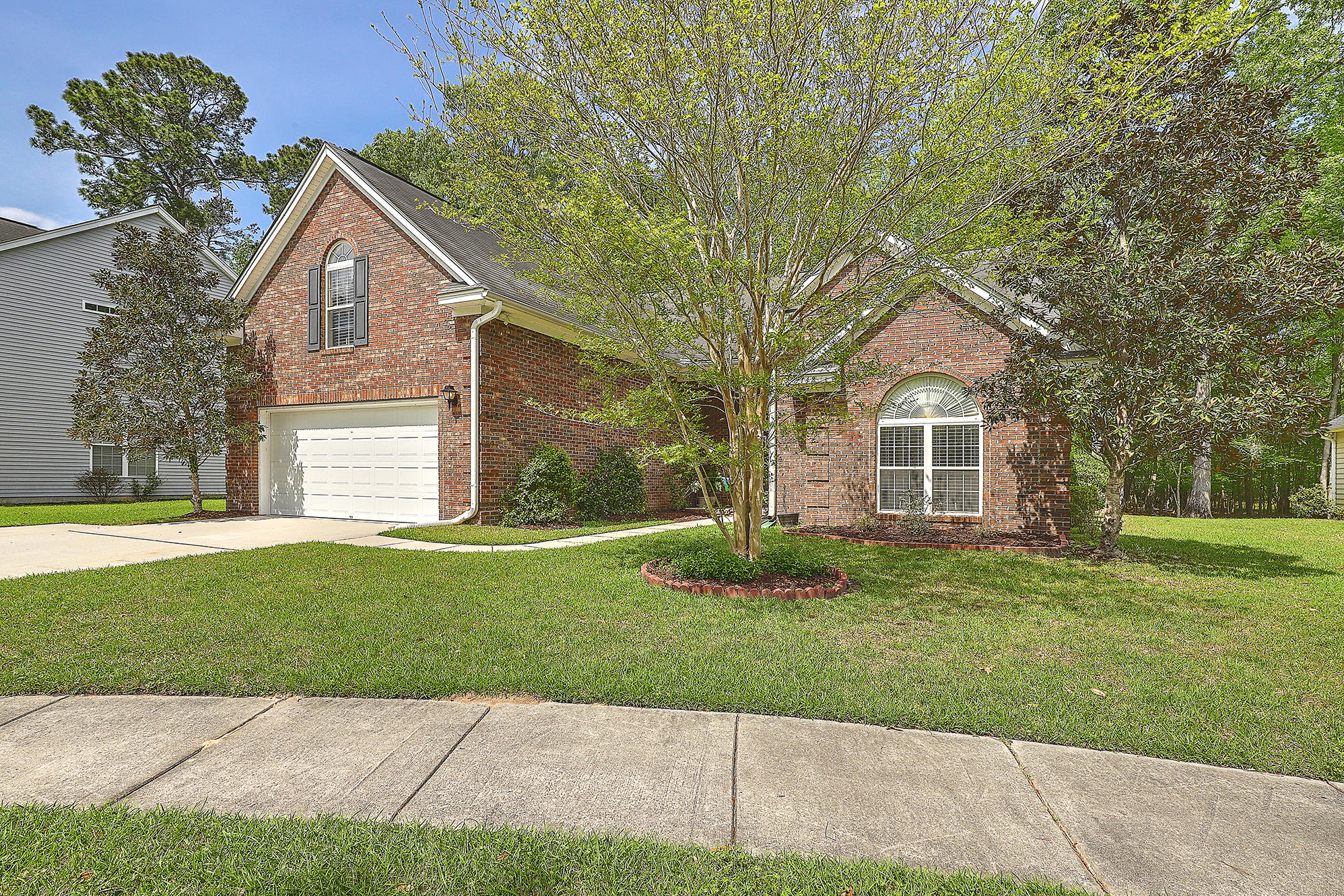 142 Oakbluff Road Summerville, SC 29485 - Photo 2 of 34 IMG_7986_87_88_89_90_91_92