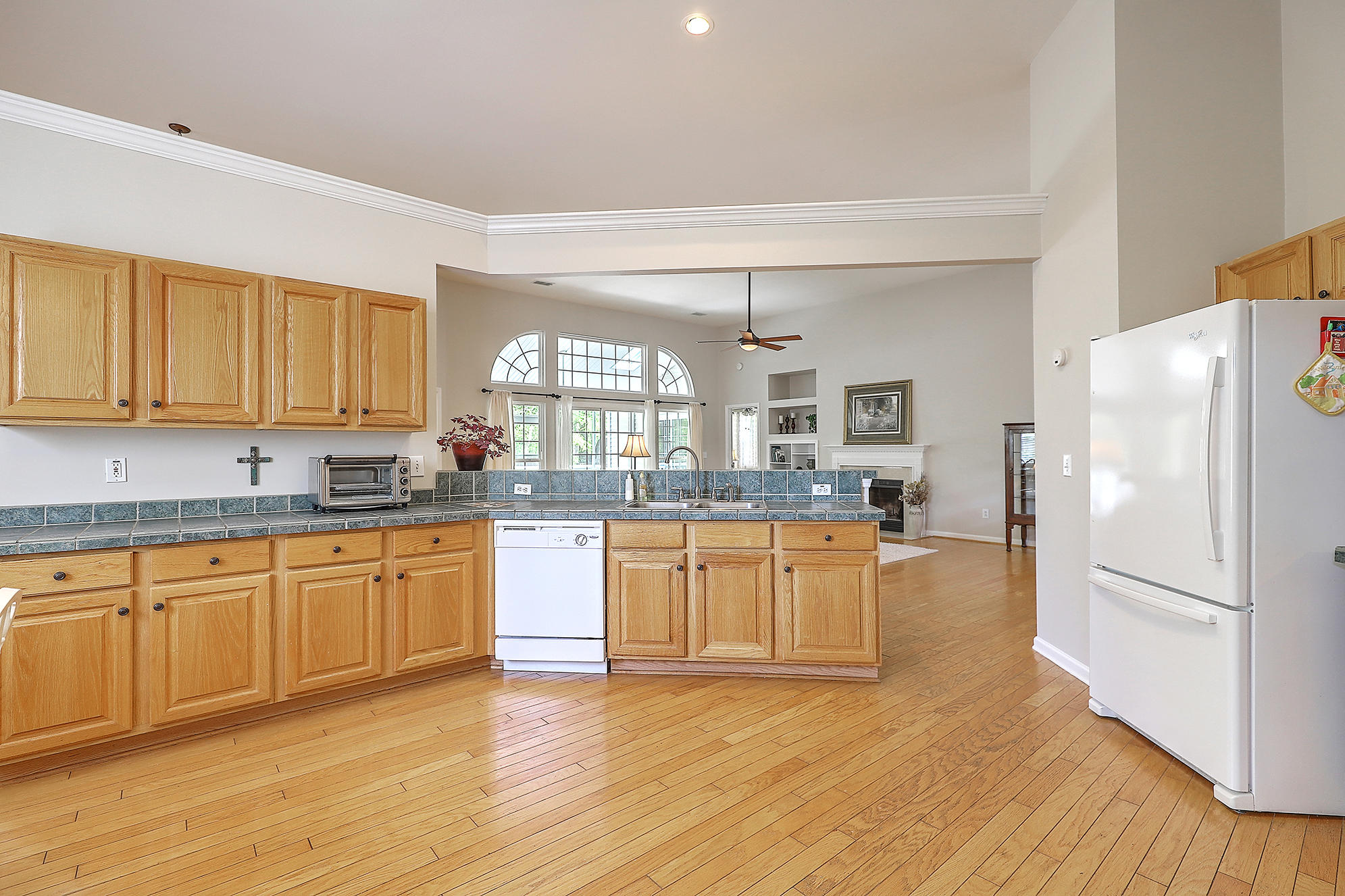 142 Oakbluff Road Summerville, SC 29485 - Photo 12 of 34 IMG_8091_2_3_4_5_6_7