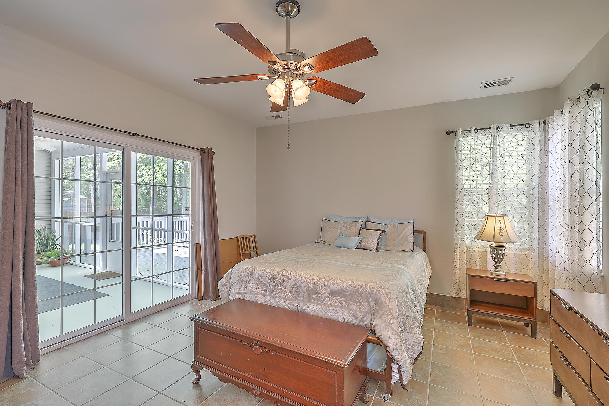 142 Oakbluff Road Summerville, SC 29485 - Photo 17 of 34 IMG_8161_2_3_4_5_6_7