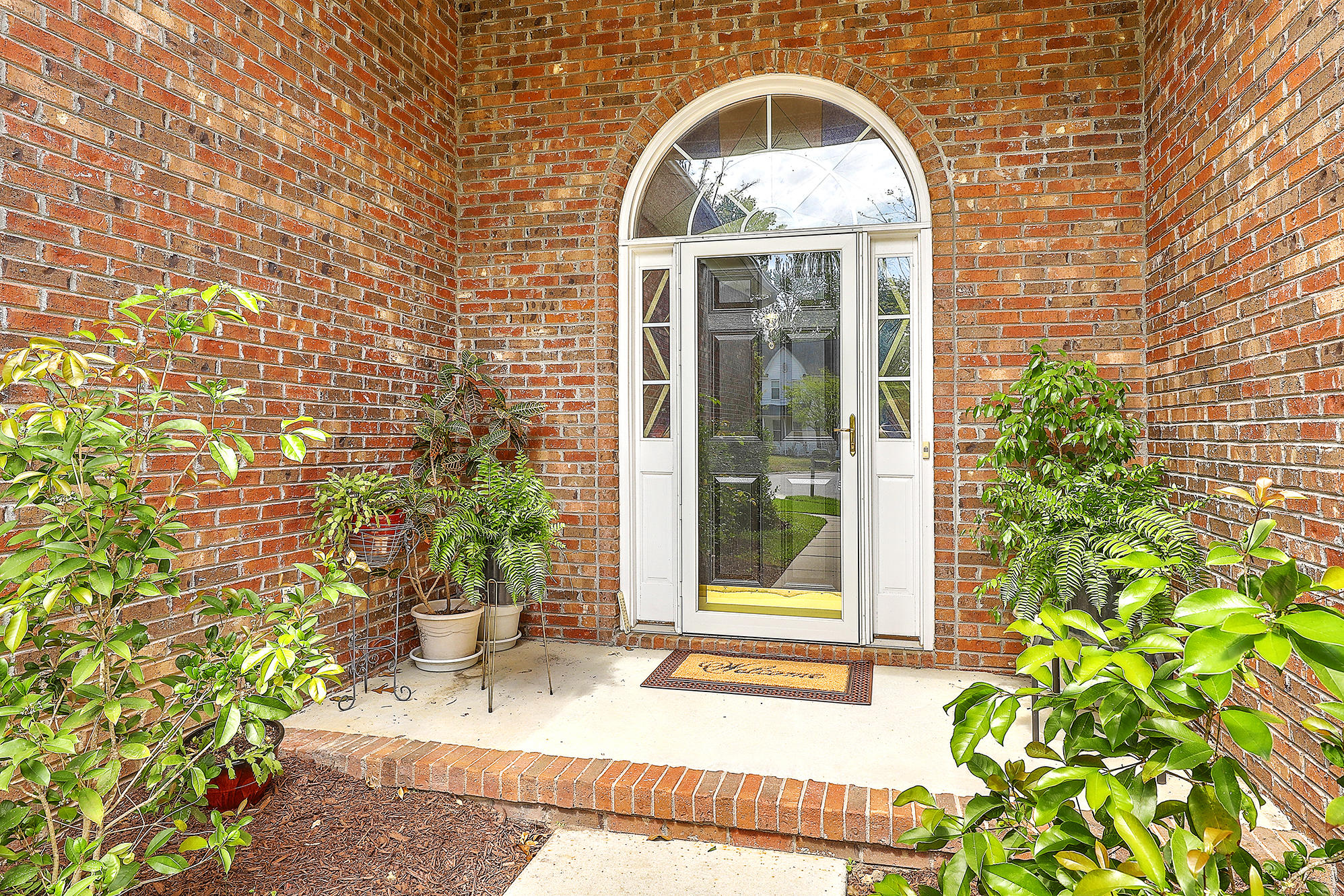 142 Oakbluff Road Summerville, SC 29485 - Photo 3 of 34 IMG_8014_15_16_17_18_19_20