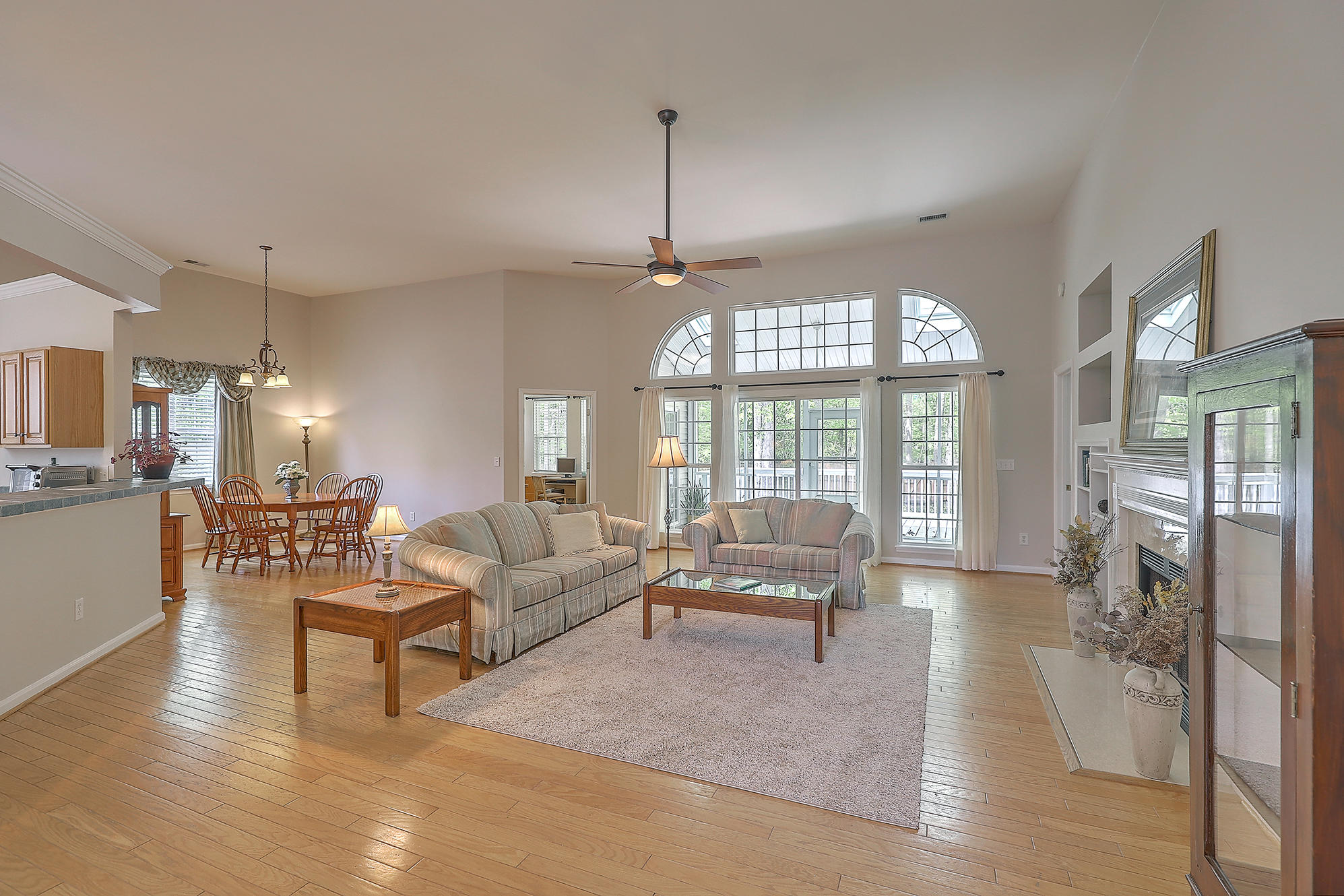 142 Oakbluff Road Summerville, SC 29485 - Photo 6 of 34 IMG_8035_36_37_38_39_40_41