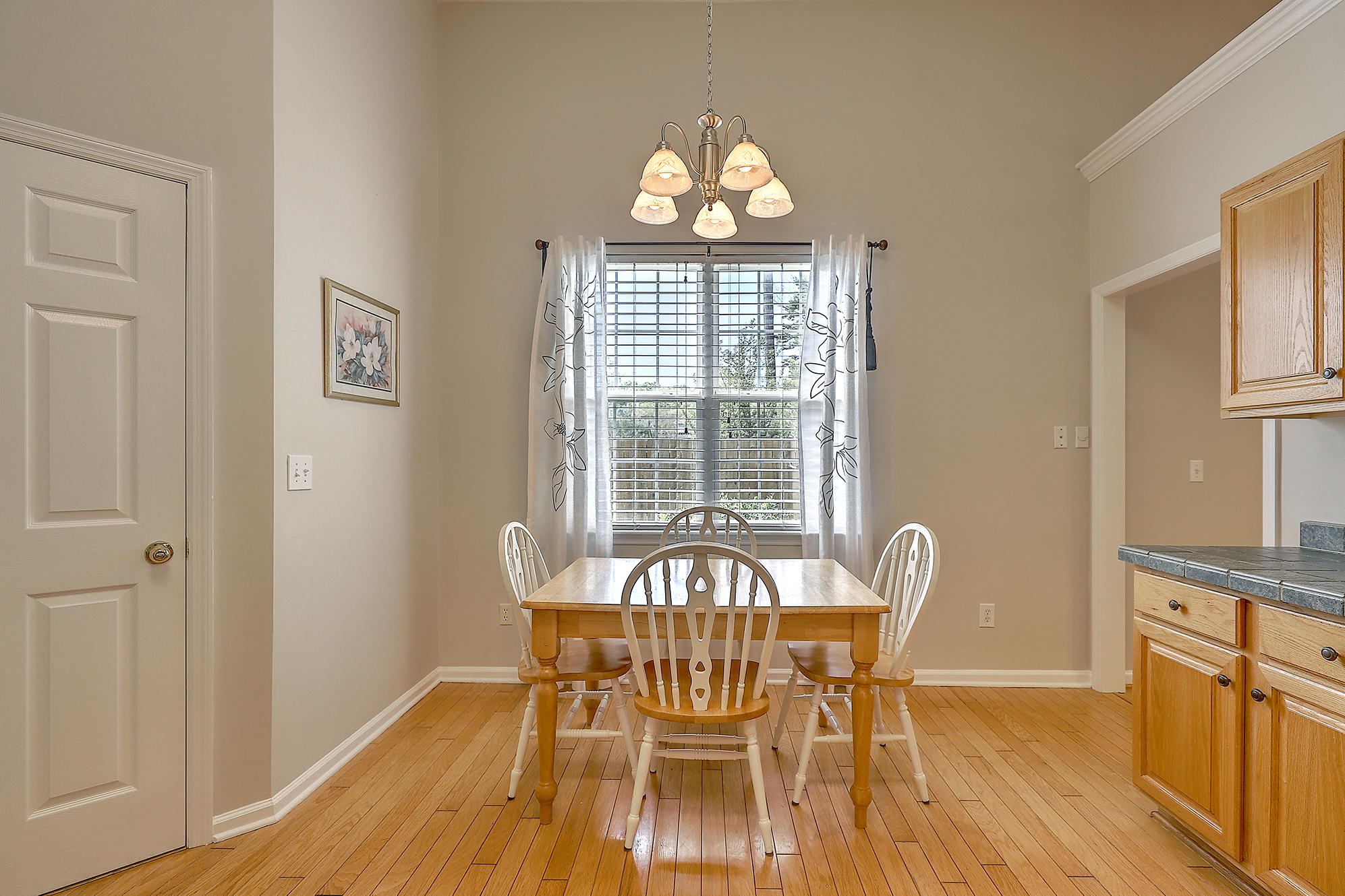 142 Oakbluff Road Summerville, SC 29485 - Photo 9 of 34 IMG_8070_1_2_3_4_5_6