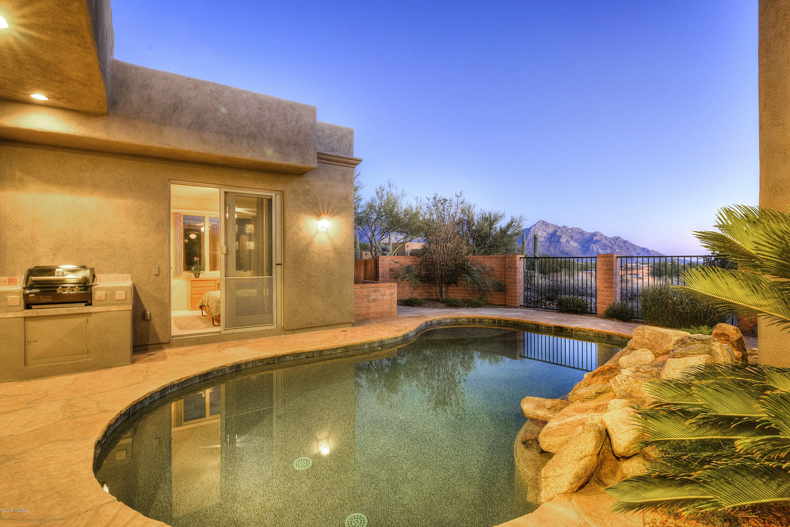 12477 North Piping Rock Road Oro Valley, AZ 85755 - Photo 31 of 32