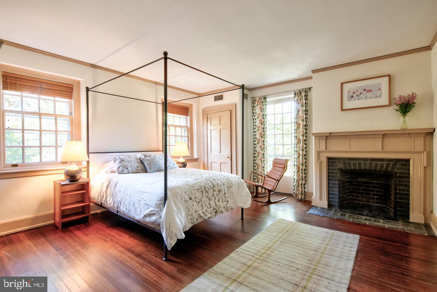 8219 St Martins Lane Philadelphia, PA 19118 - Photo 16 of 40