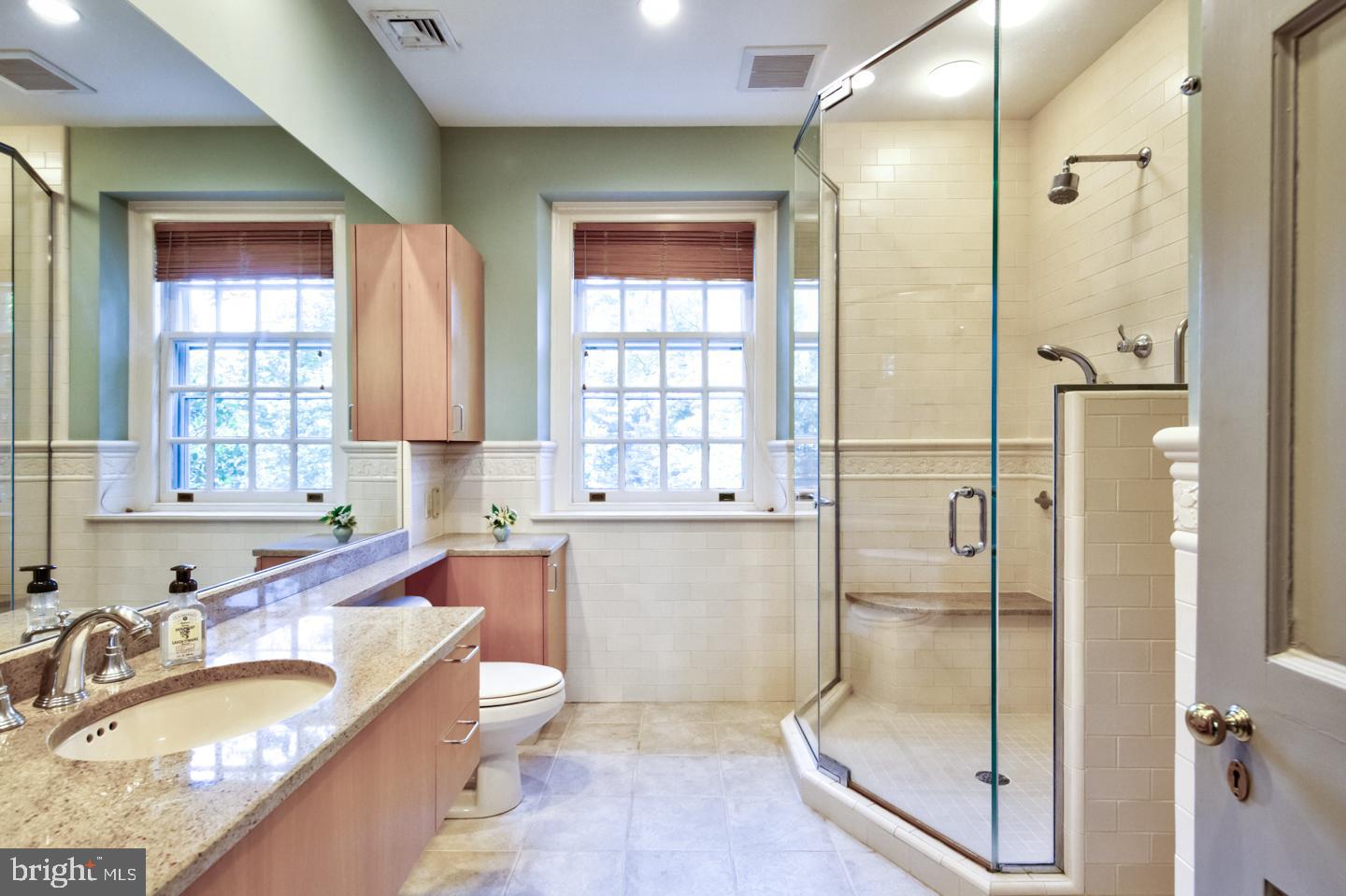 8219 St Martins Lane Philadelphia, PA 19118 - Photo 17 of 40