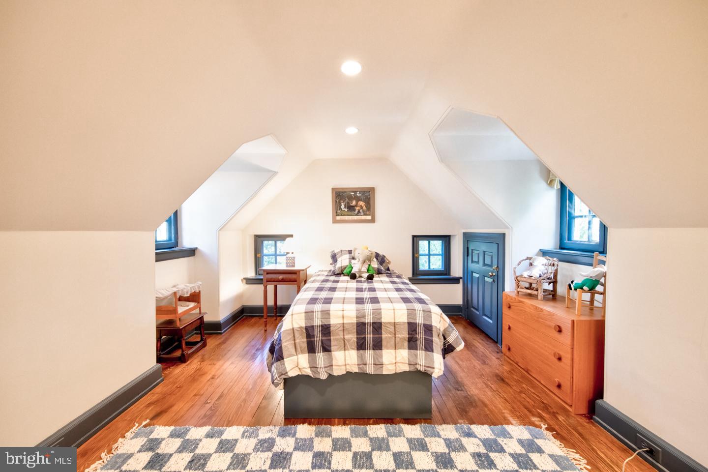 8219 St Martins Lane Philadelphia, PA 19118 - Photo 26 of 40