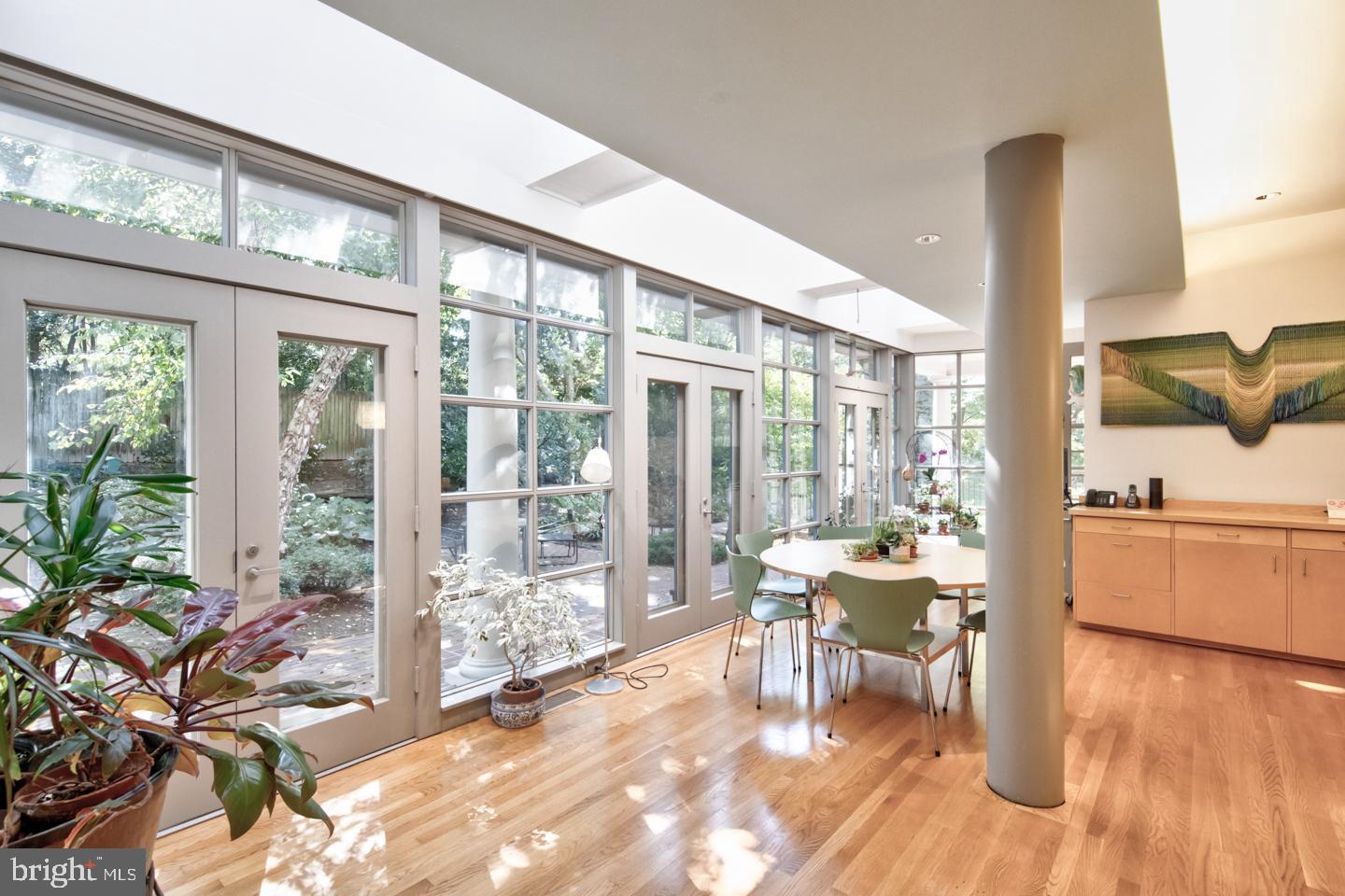 8219 St Martins Lane Philadelphia, PA 19118 - Photo 4 of 40