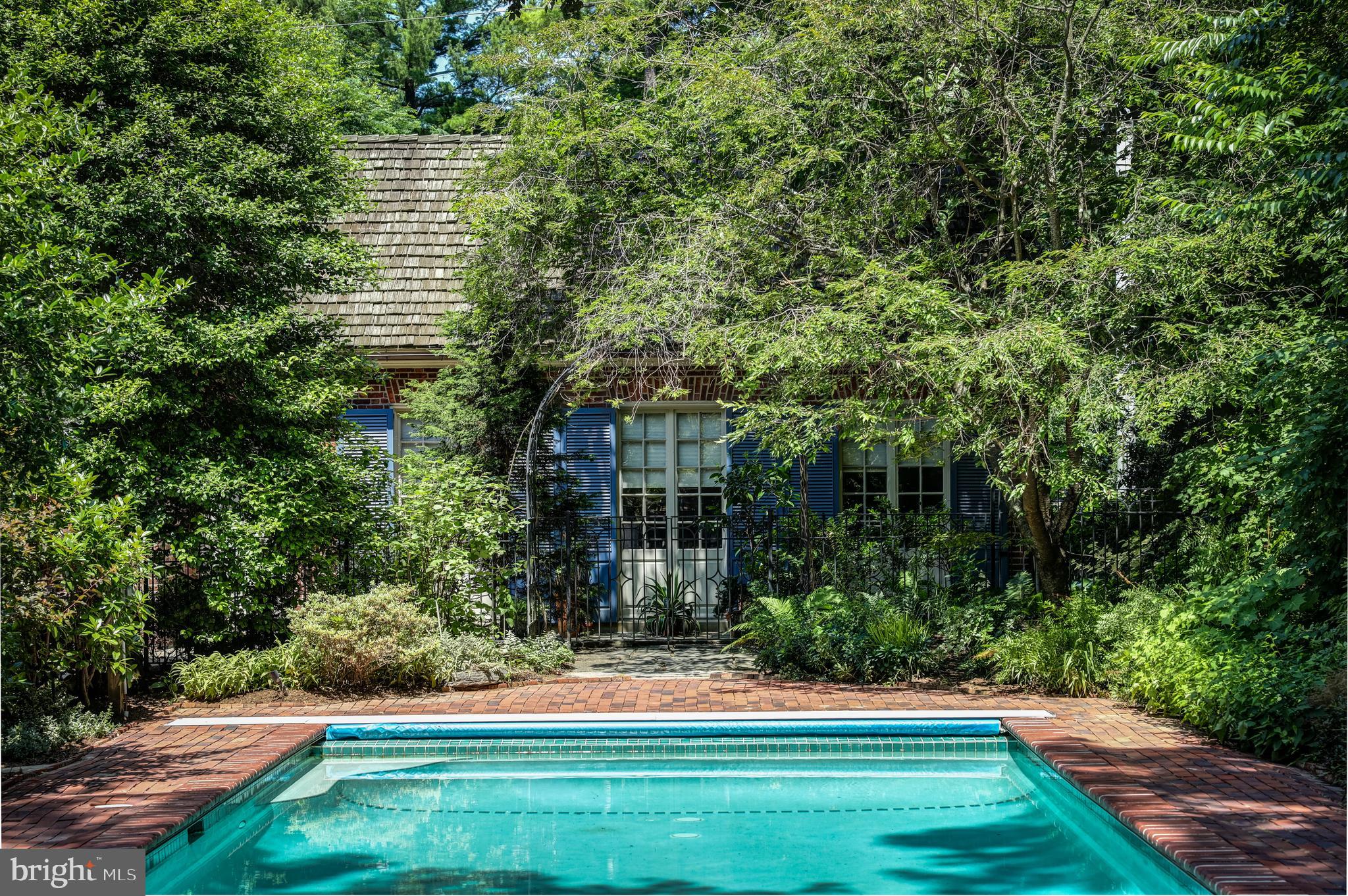 8219 St Martins Lane Philadelphia, PA 19118 - Photo 31 of 40