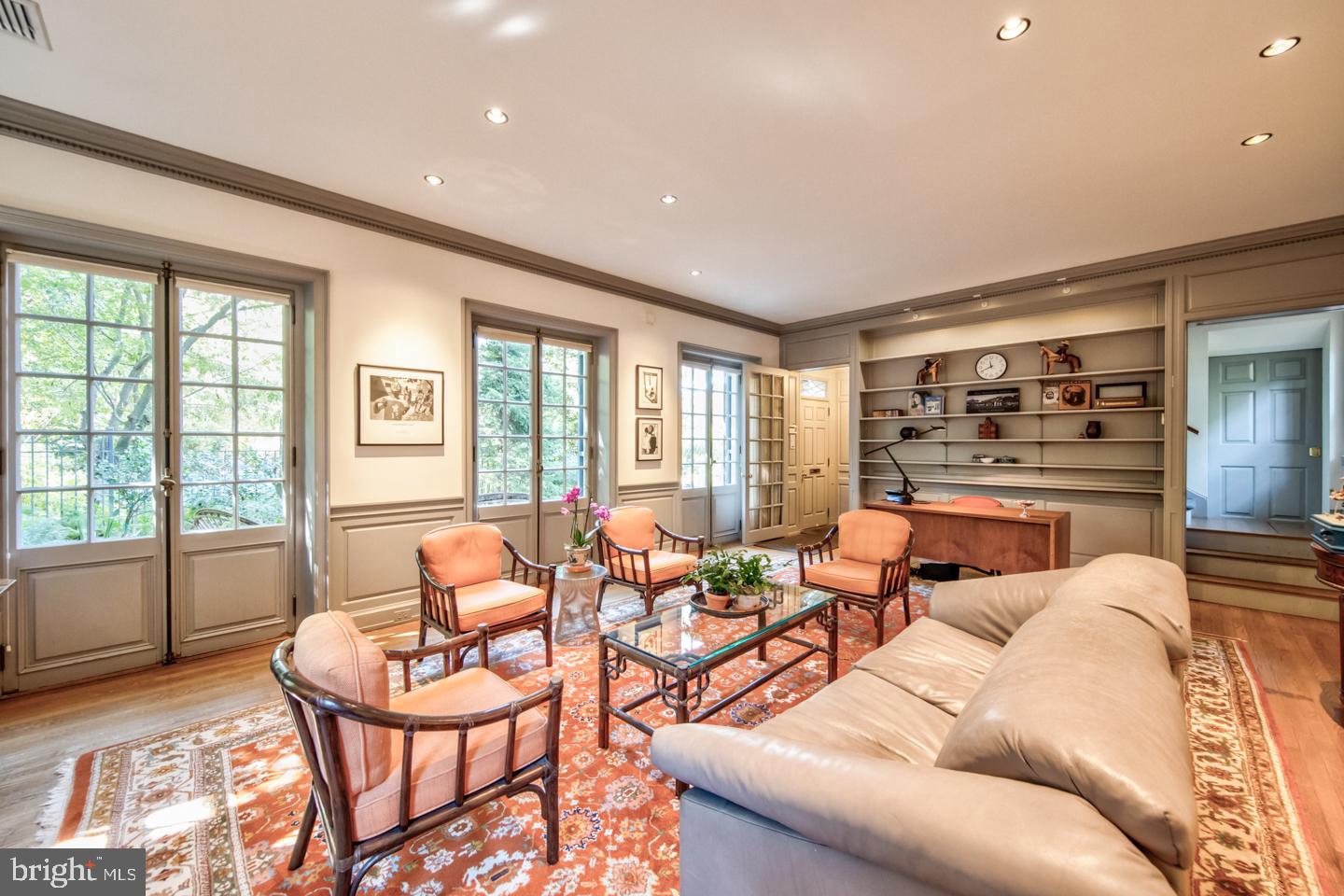 8219 St Martins Lane Philadelphia, PA 19118 - Photo 32 of 40