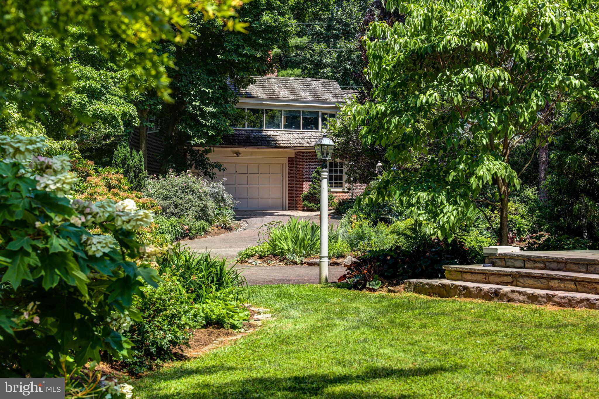 8219 St Martins Lane Philadelphia, PA 19118 - Photo 36 of 40