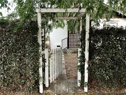 a view of a small yard