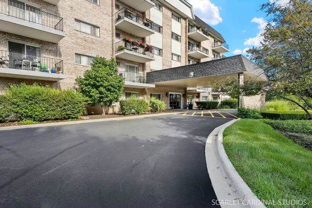 $147,000 | 1000 South Lorraine Road, Unit 412, Wheaton, IL 60189