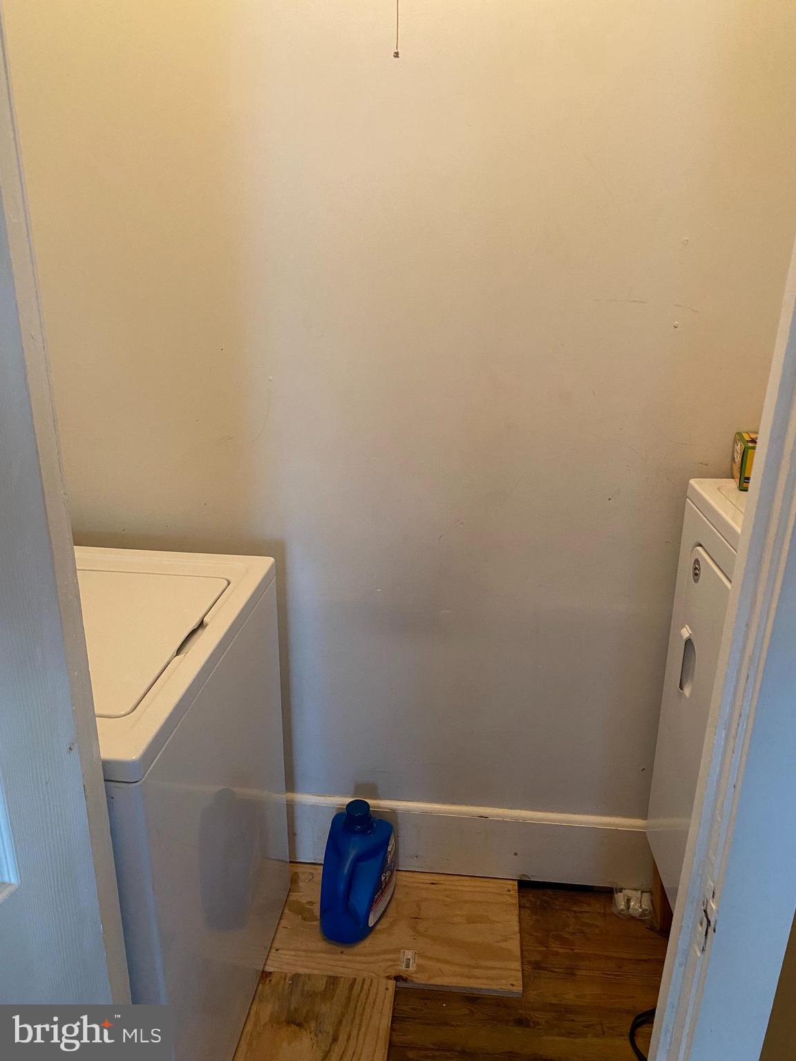 527 Bridgeboro Street Riverside, NJ 08075 - Photo 17 of 20 a view of bathroom