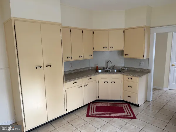 $2,900 | 21 Michigan Avenue, Trenton, NJ 08638