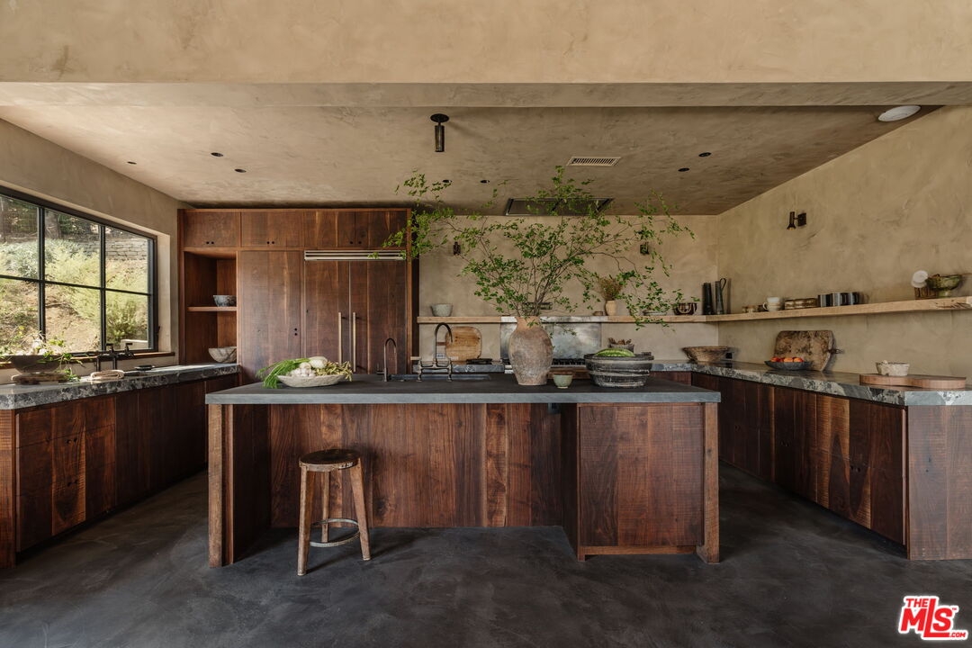 225 Powderhorn Ranch Road Topanga, CA 90290 - Photo 14 of 65