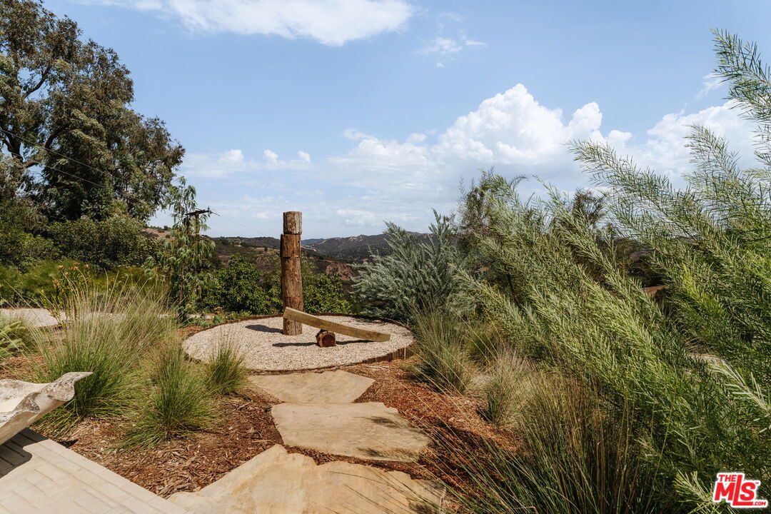 225 Powderhorn Ranch Road Topanga, CA 90290 - Photo 10 of 65