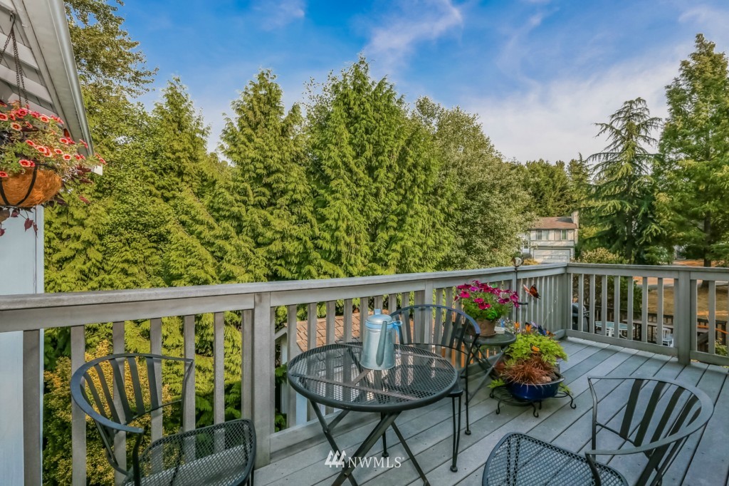 2110 Wells Court South Renton, WA 98055 - Photo 8 of 23