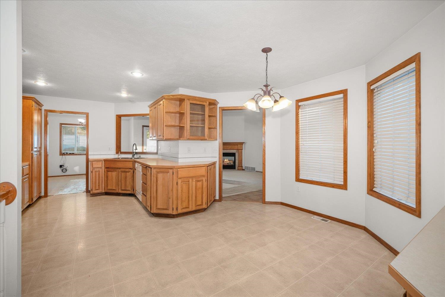 11126 North Mayfair Road Spokane, WA 99218 - Photo 11 of 48 Gallery Image 11
