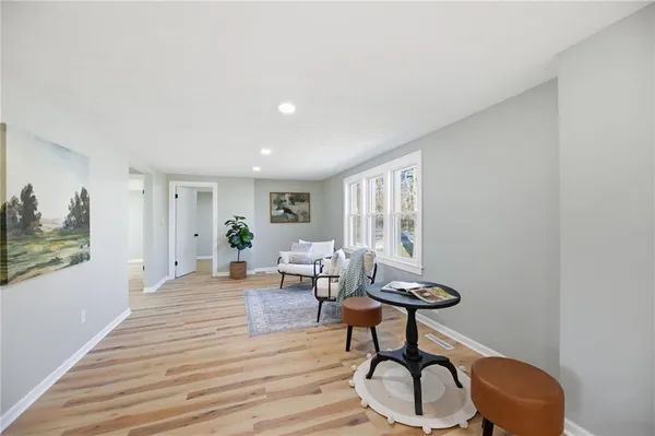 $219,000 | 401 West Main Street, Freeman, MO 64746