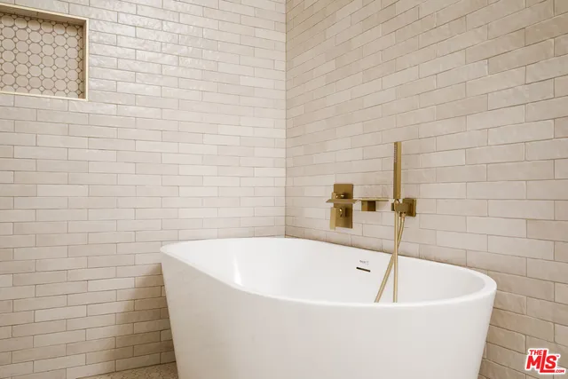 $6,500 | 4879 Hartwick Street, Los Angeles, CA 90041