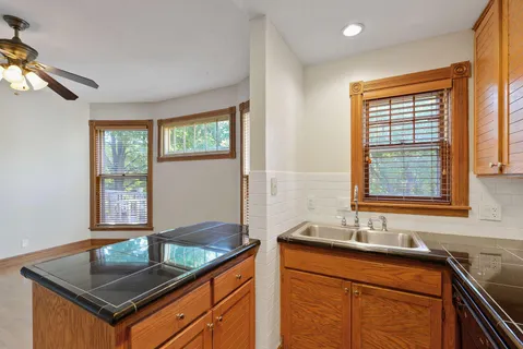 $995,000 | 197 North Kent Street, St. Paul, MN 55102