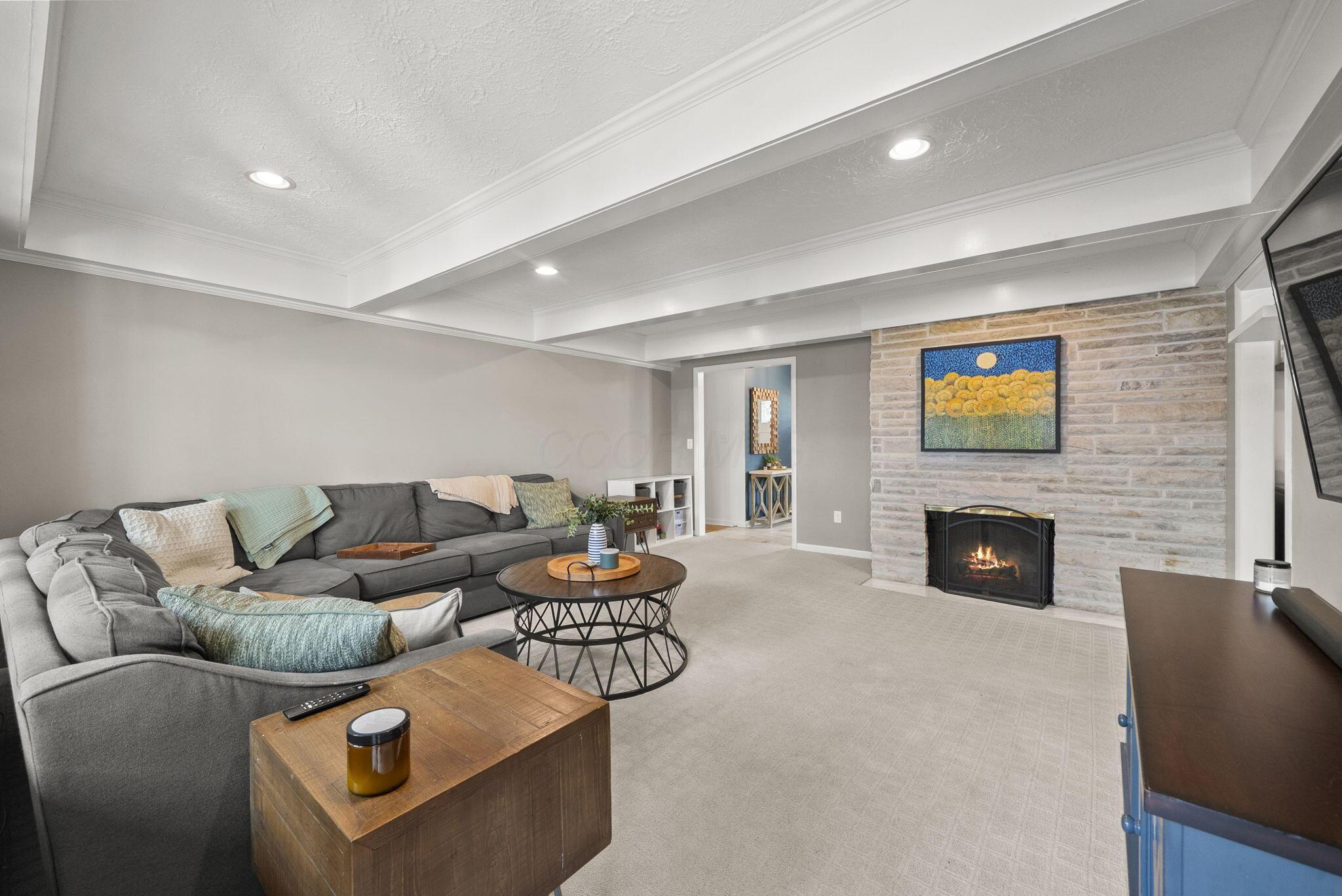 3956 Mountview Road Upper Arlington, OH 43220 - Photo 13 of 85 Fireplace