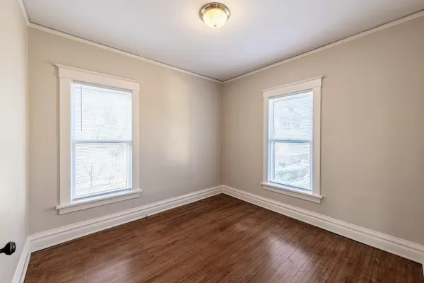 $314,900 | 655 Glenwood Avenue, Joliet, IL 60435