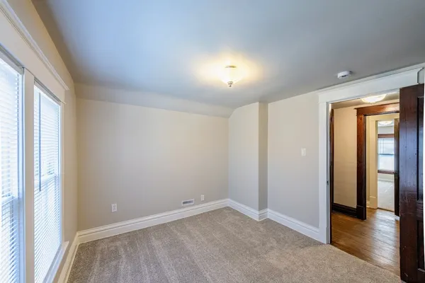 $314,900 | 655 Glenwood Avenue, Joliet, IL 60435