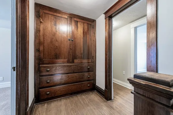 $314,900 | 655 Glenwood Avenue, Joliet, IL 60435