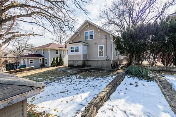 $314,900 | 655 Glenwood Avenue, Joliet, IL 60435