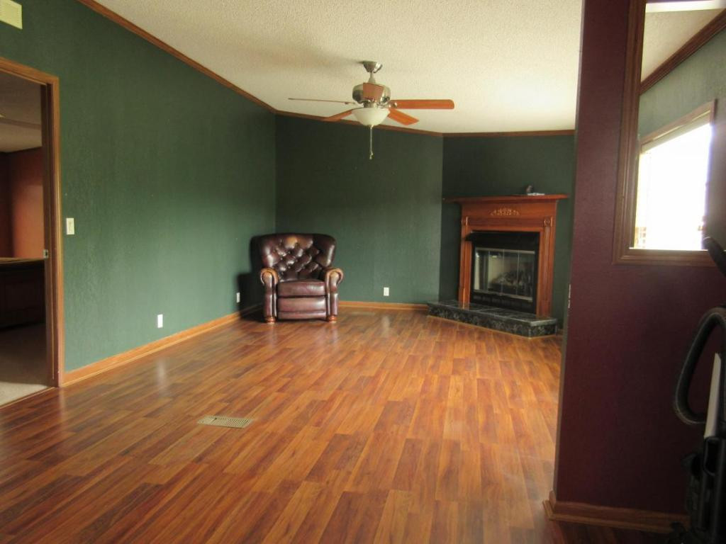 1855 Corby Bridge Road Chuckey, TN 37641 - Photo 4 of 18 Family Room