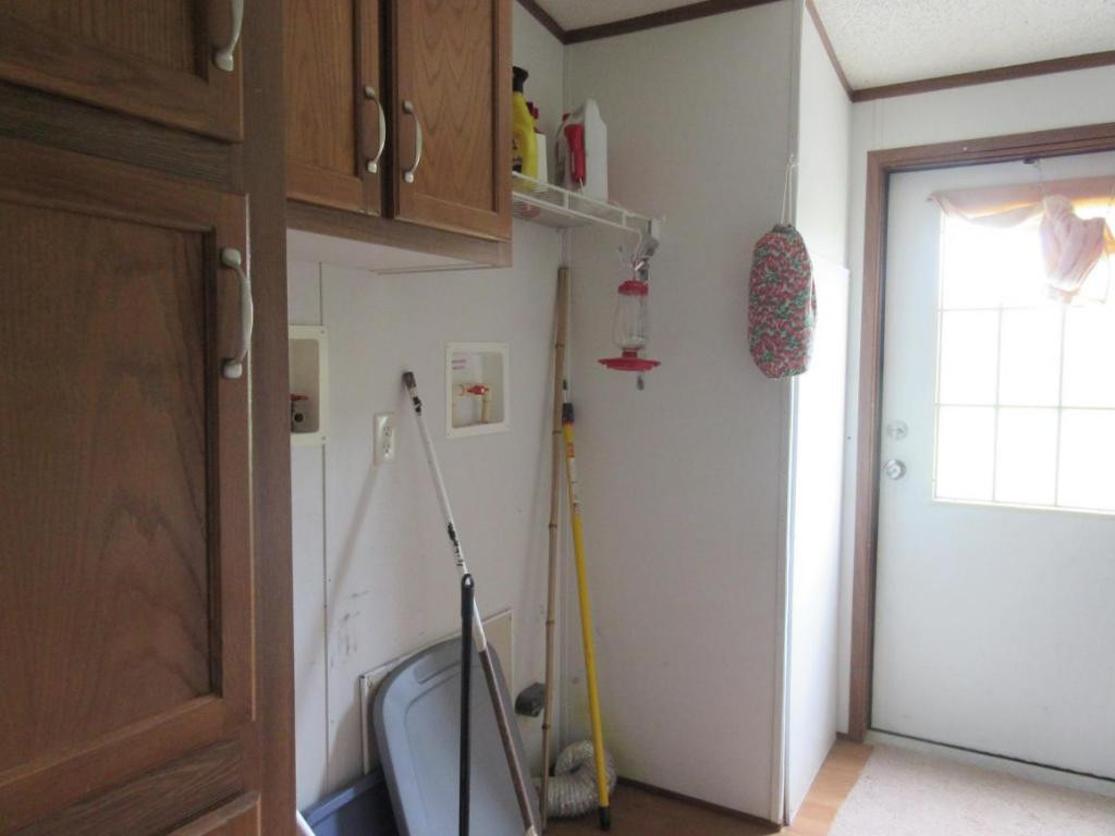 1855 Corby Bridge Road Chuckey, TN 37641 - Photo 8 of 18 LaundryUtility Room