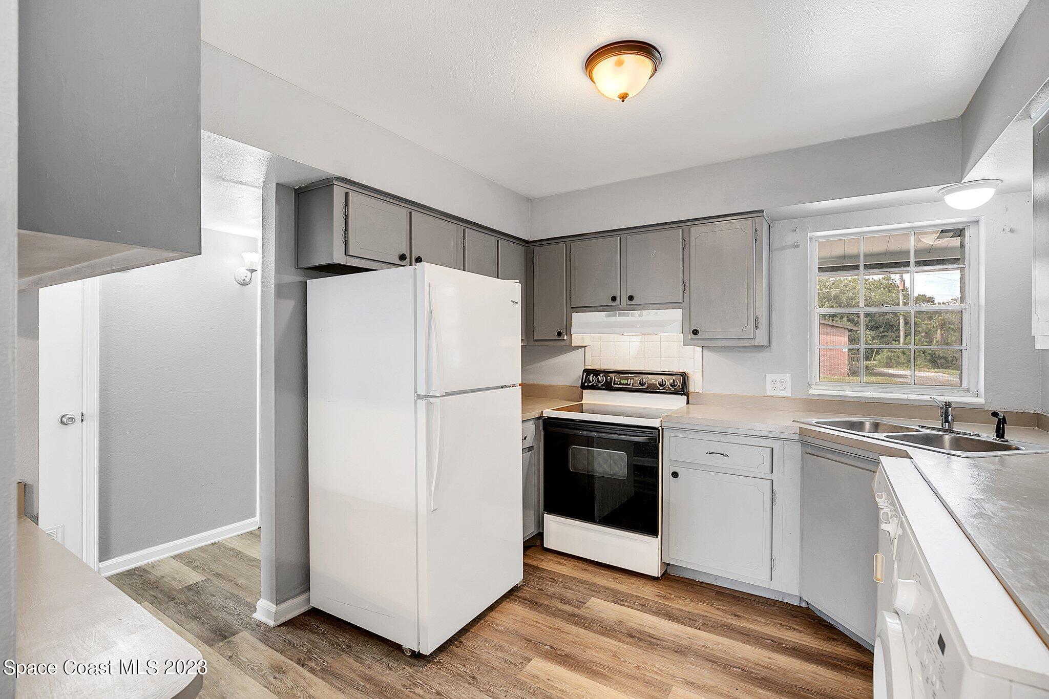 4111 Raney Road, Unit 2 Titusville, FL 32780 - Photo 6 of 16 Kitchen
