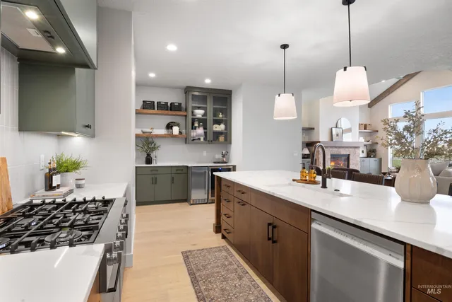 $1,110,000 | 252 North Hunter Crk Avenue, Eagle, ID 83616