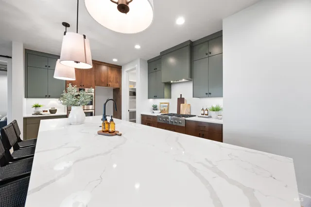 $1,110,000 | 252 North Hunter Crk Avenue, Eagle, ID 83616